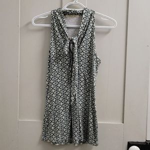 Smart Set women's pattern tank top / sleevless shirt with tie front detail sz M